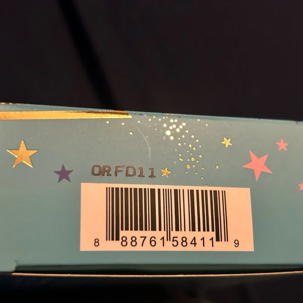 Glow up, glim up mega makeup palette- FMG - Picture 4 of 9